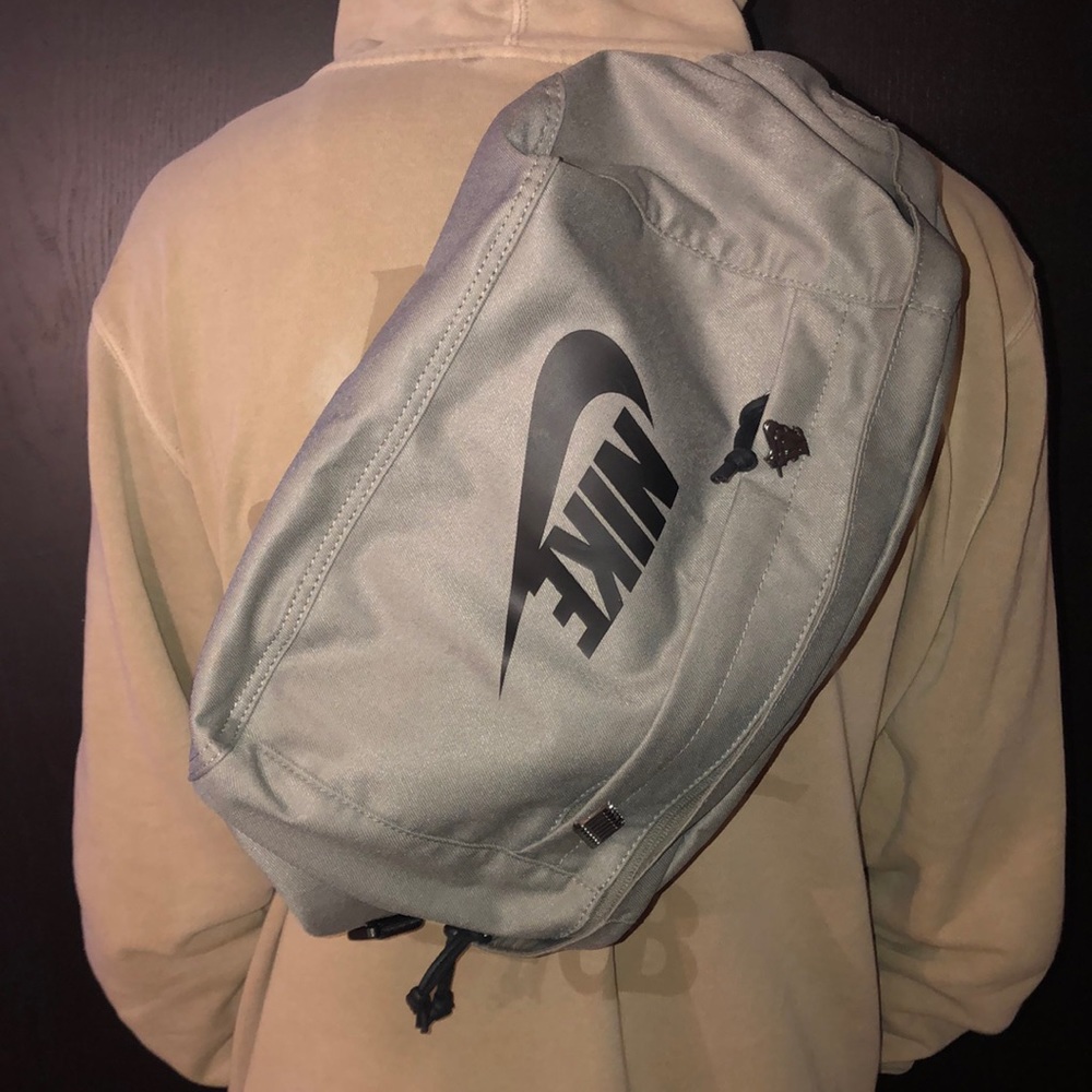 Large NIKE belt bag khaki